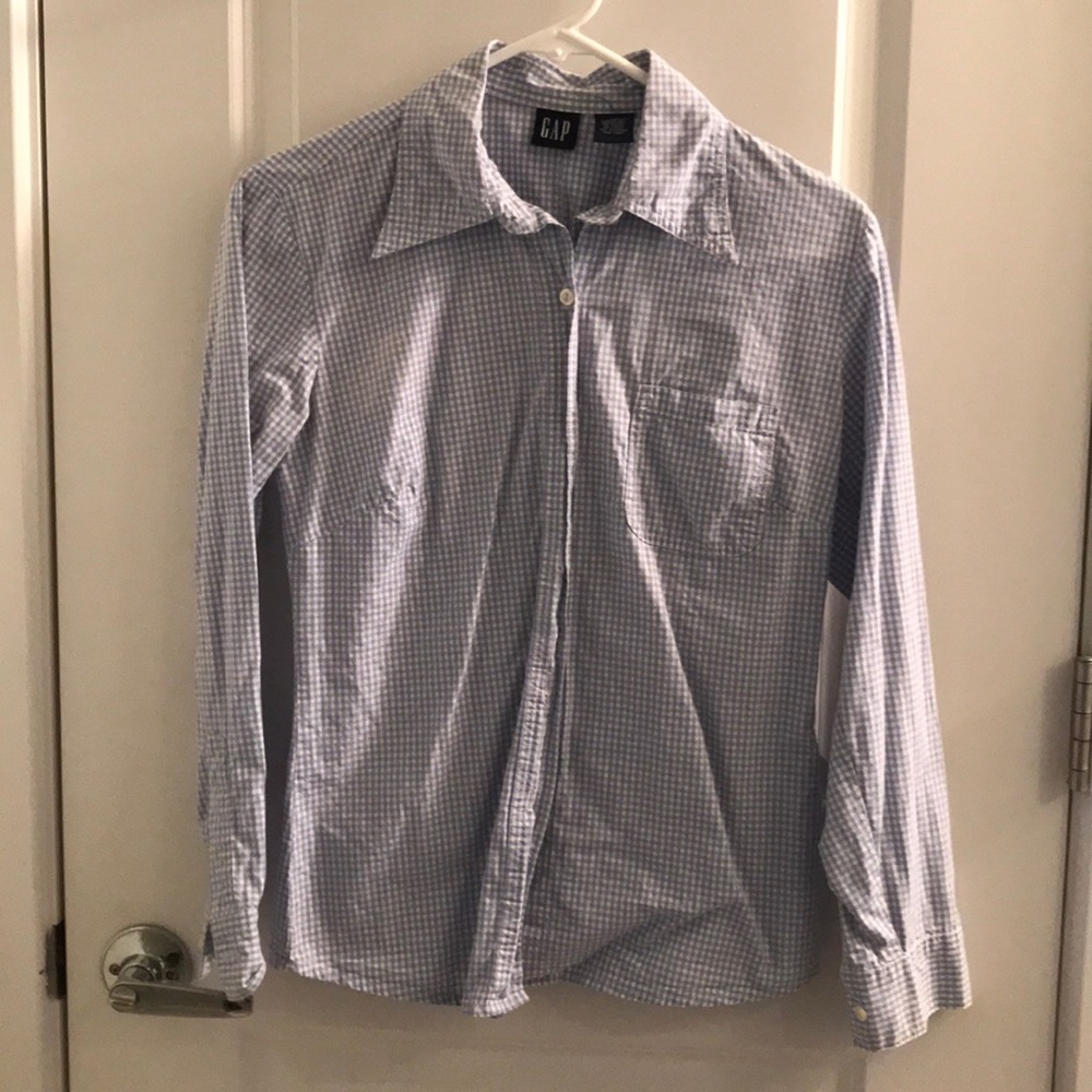 Gap button down shirt size XS